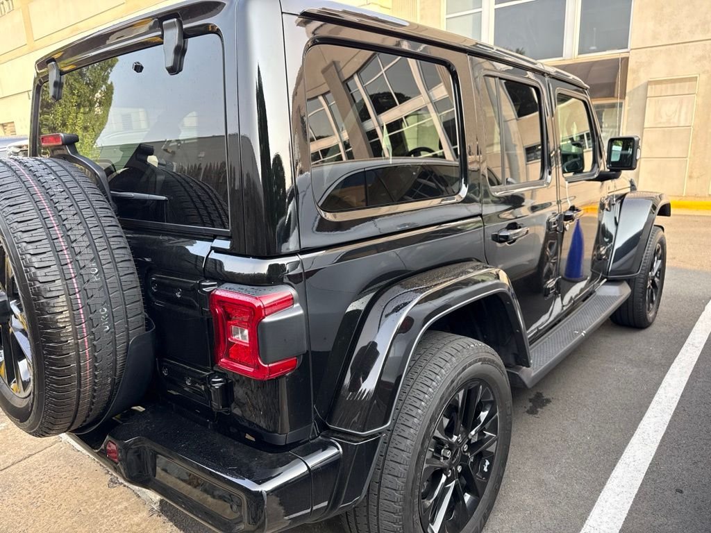 Used 2023 Black Clearcoat Jeep Sahara image 3