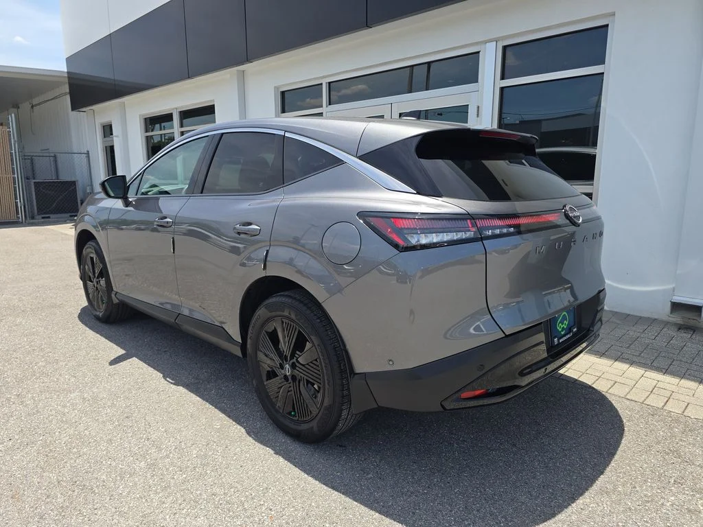 Used 2025 Gray Nissan SV image 5