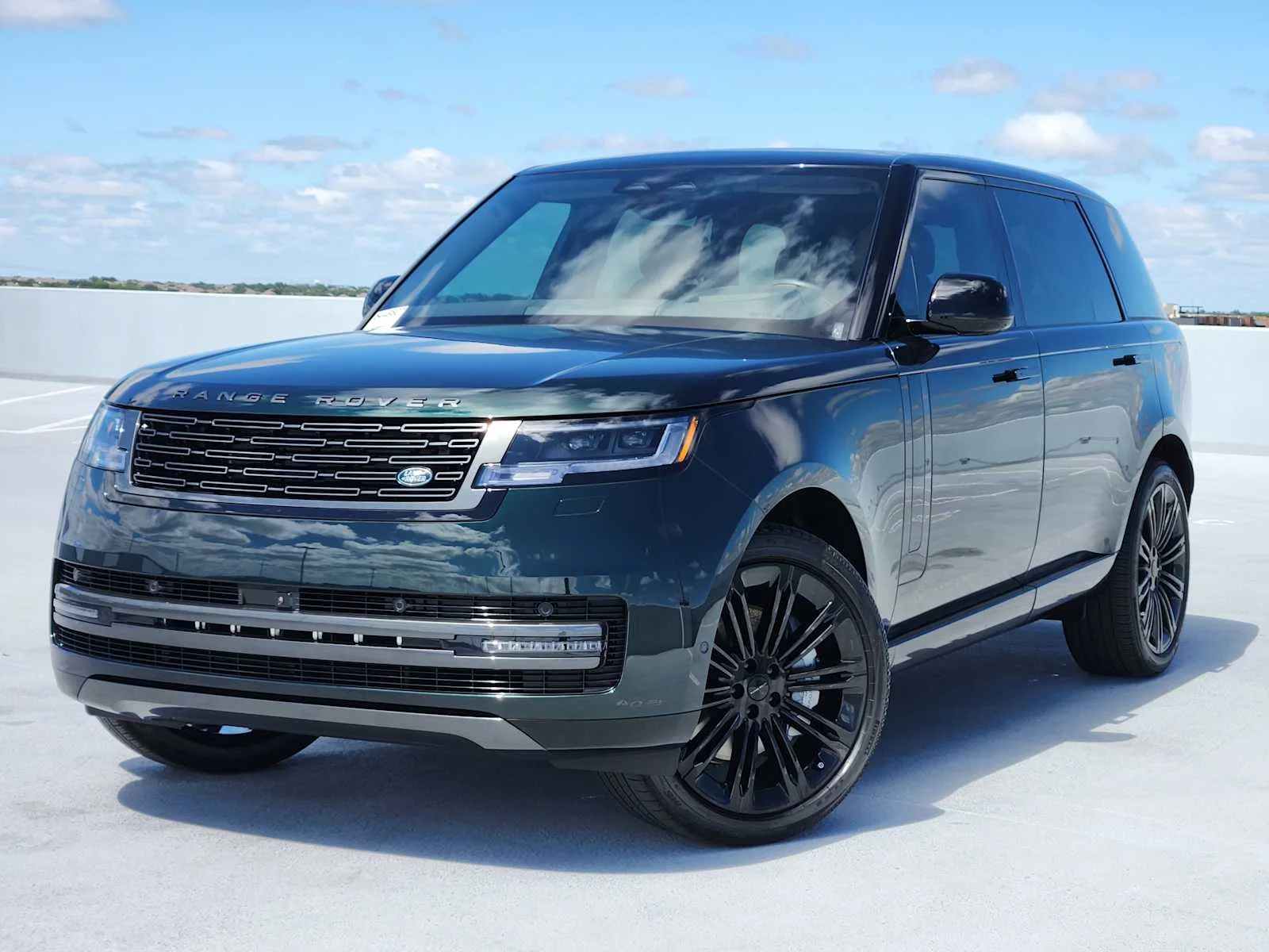 2026 LAND ROVER Range Rover SE LWB 7-Seats / V8