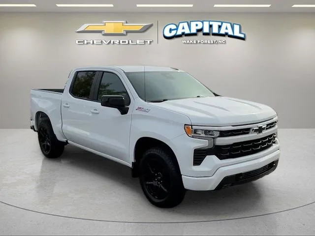 Used 2025 Summit White Chevrolet RST image 7