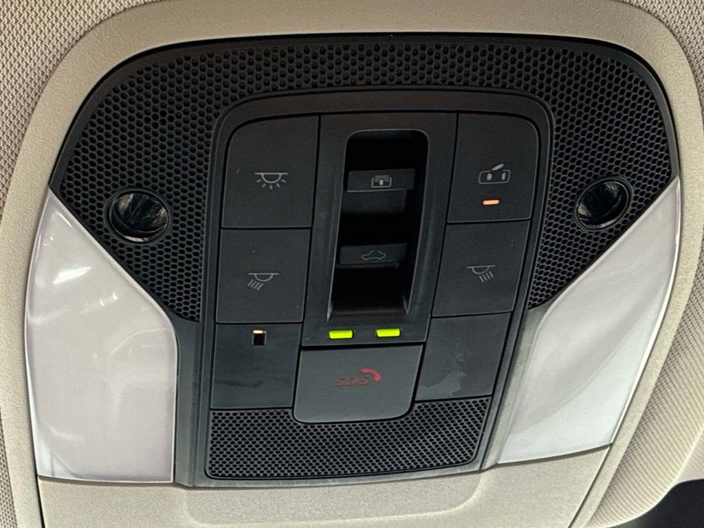 Used 2023 Silver INFINITI LUXE image 40