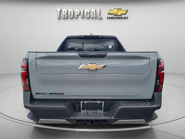 New 2026 Slate Gray Metallic Chevrolet LT - Extended Range image 3