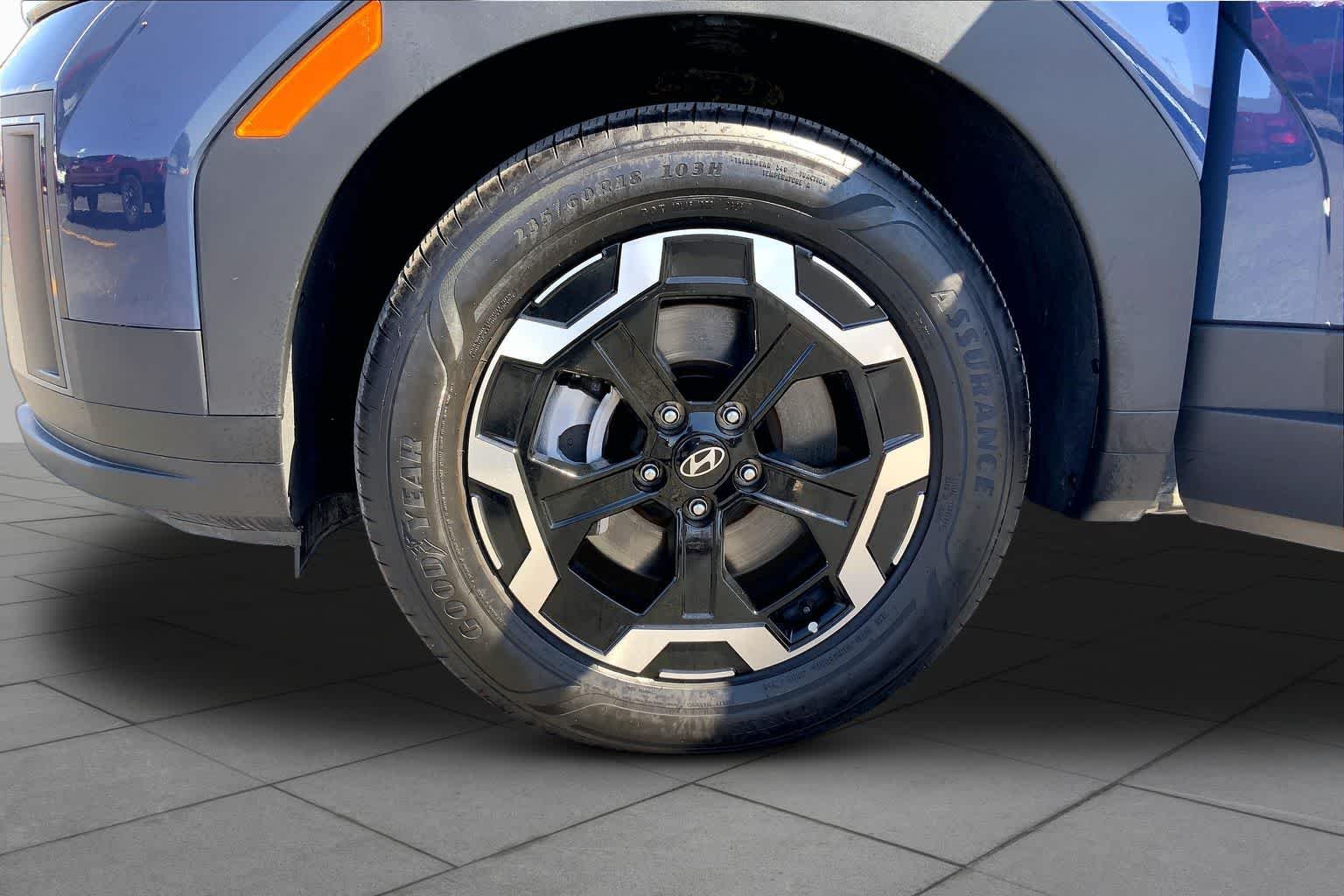 Used 2026 Atlantis Blue Hyundai SEL image 11