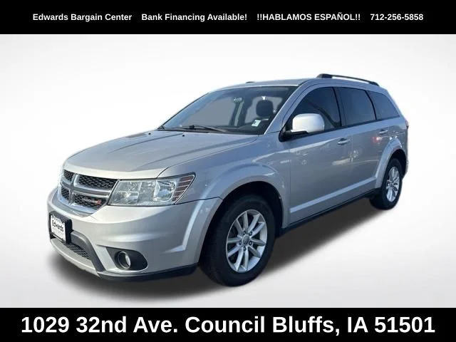 Used 2013 Silver Dodge SXT image 3