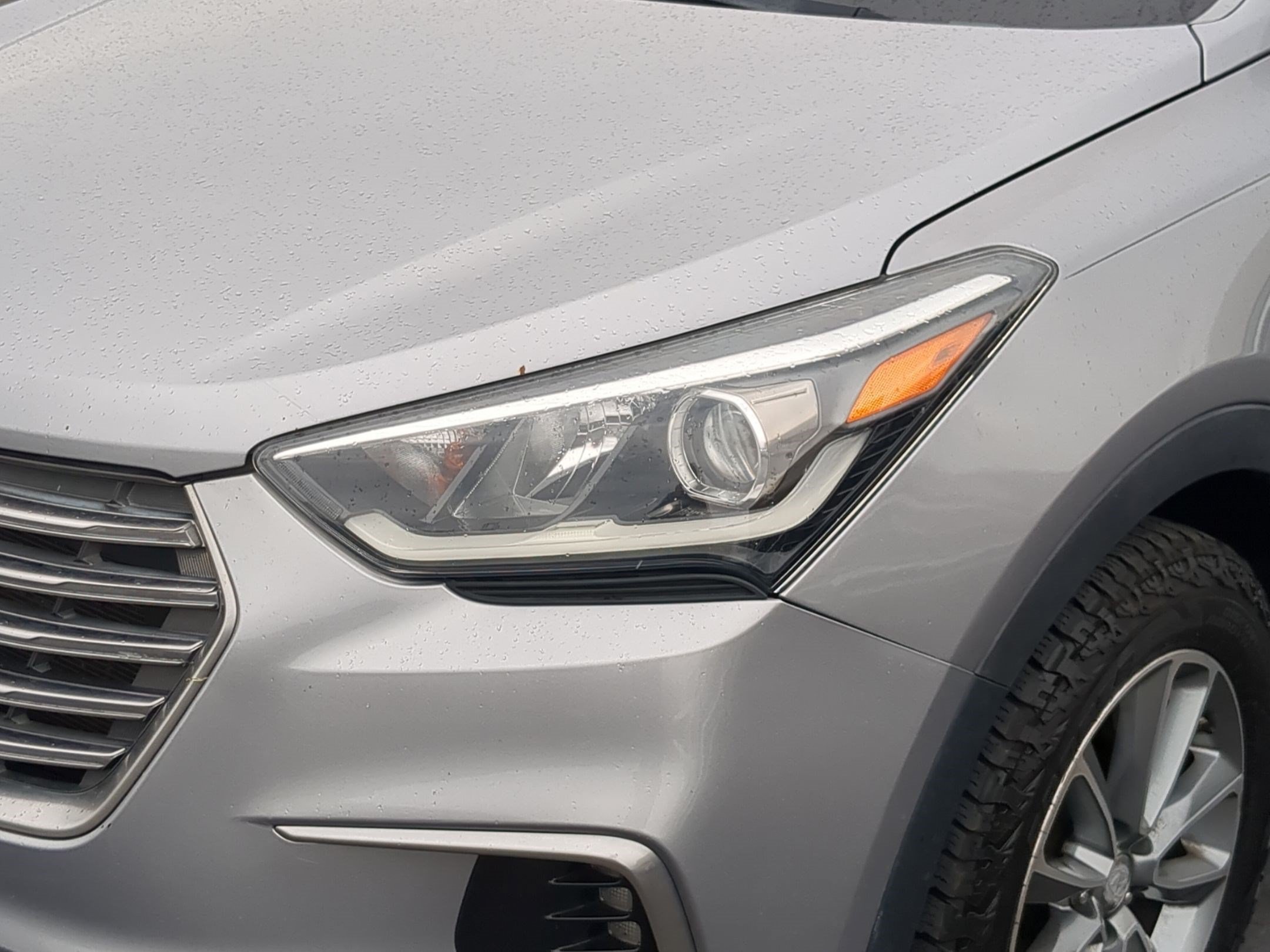 2018 Hyundai Santa Fe SE - Photo 11