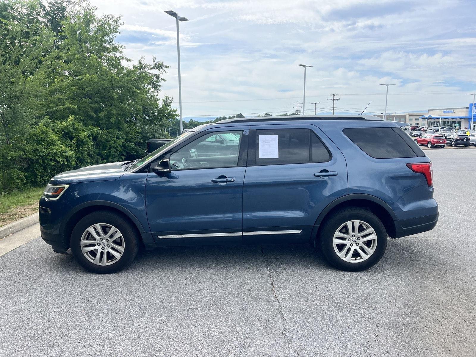 Used 2018 Blue Ford XLT image 5