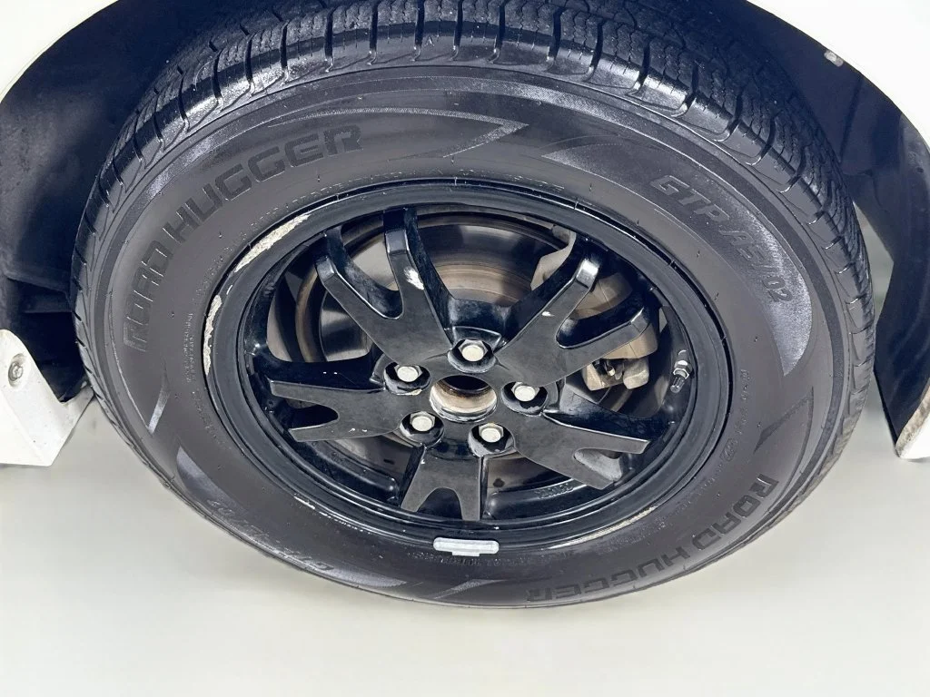 Used 2015 Blizzard Pearl Toyota Two image 35
