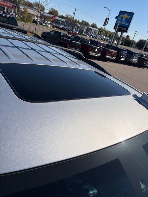 Used 2018 Silver Chevrolet LT image 8