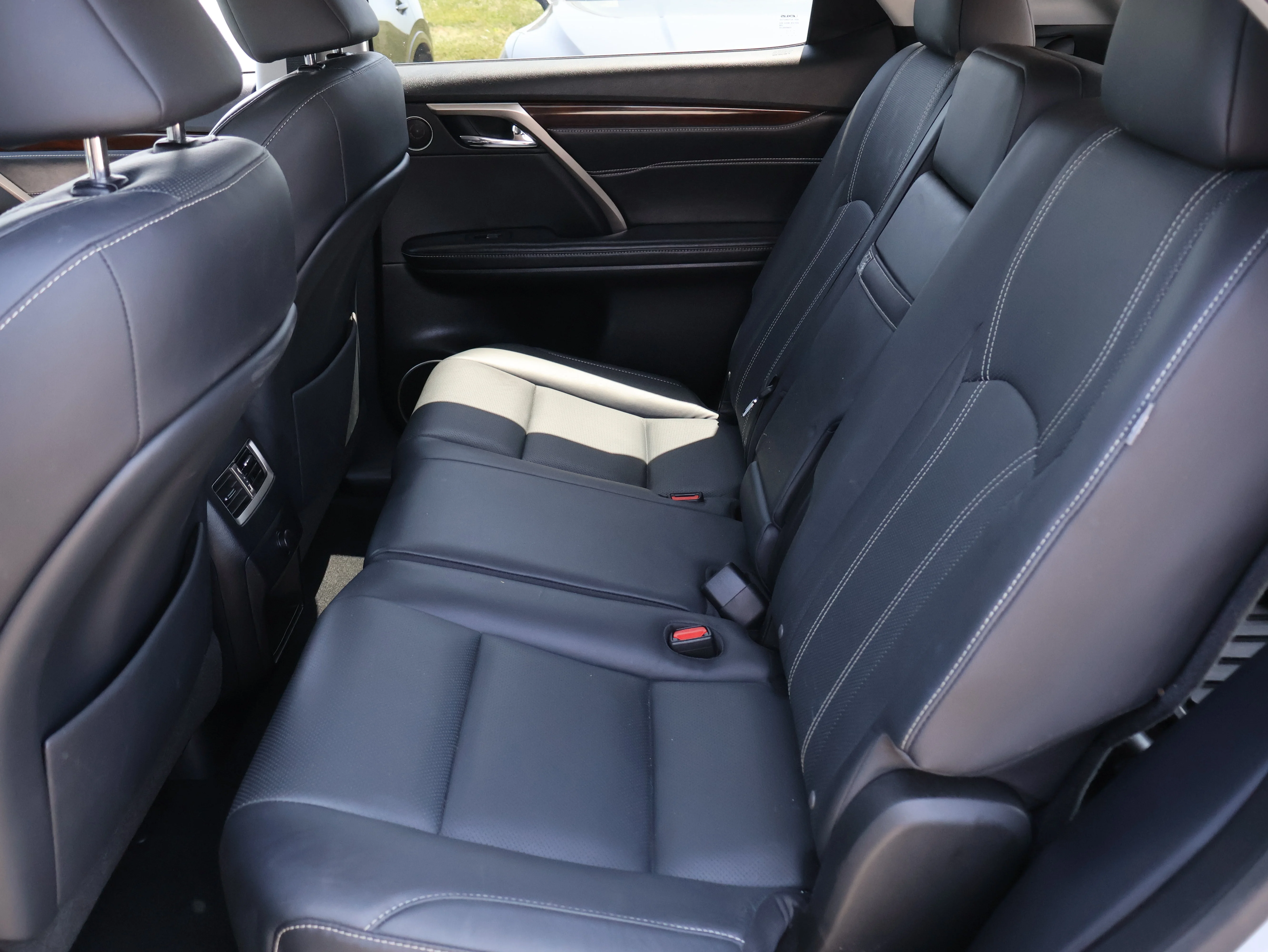 Used 2017 Silver Lining Metallic Lexus RX 350 image 17