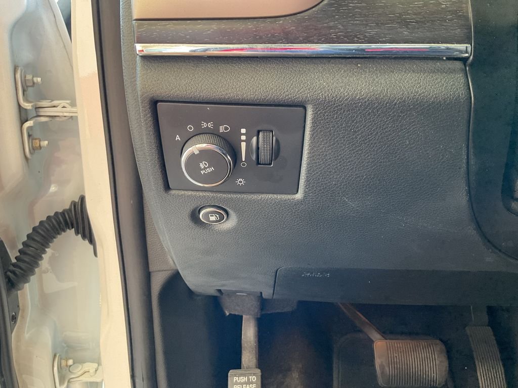 Used 2015 White Jeep Limited image 17