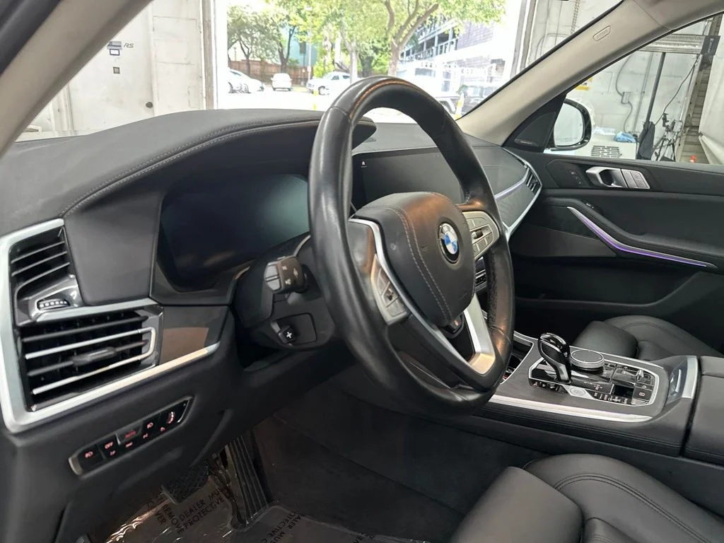 Used 2022 Dark Graphite Metallic BMW xDrive40i image 15