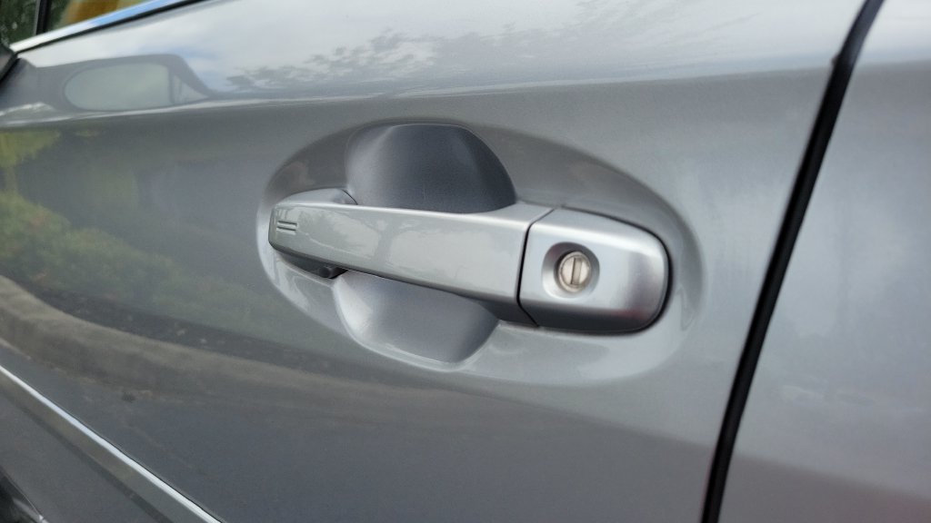 Used 2022 Silver Subaru Limited image 6