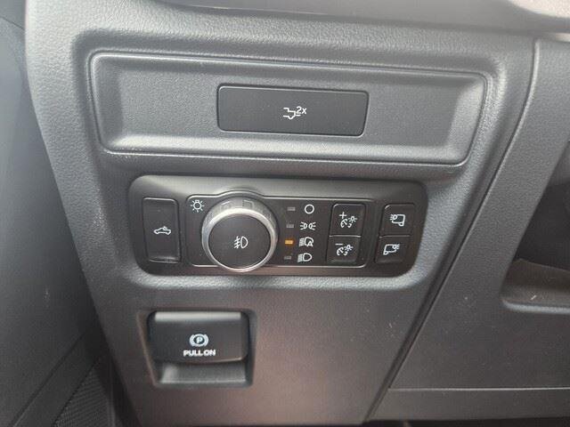 New 2026 Carbonized Gray Metallic Ford XLT image 14