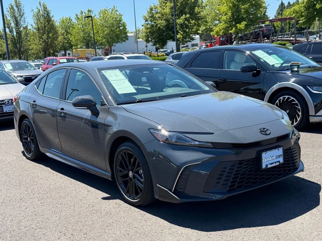 Used 2025 Underground Toyota SE image 3