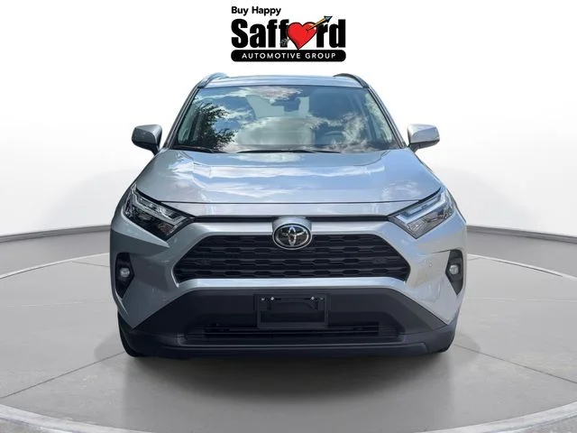 Used 2025 Silver Toyota XLE Premium image 6