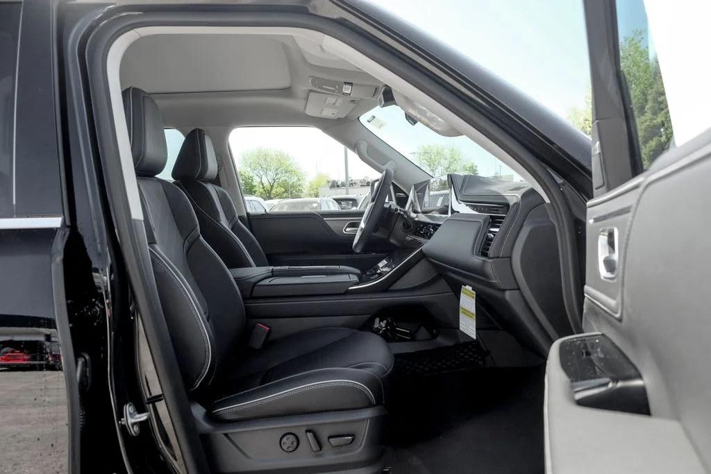 New 2026 BLACK OBSIDIAN INFINITI Luxe 4WD image 24
