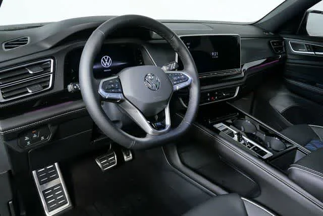 New 2026 Avocado Green Pearl Volkswagen 2.0T SEL Premium R-Line image 5