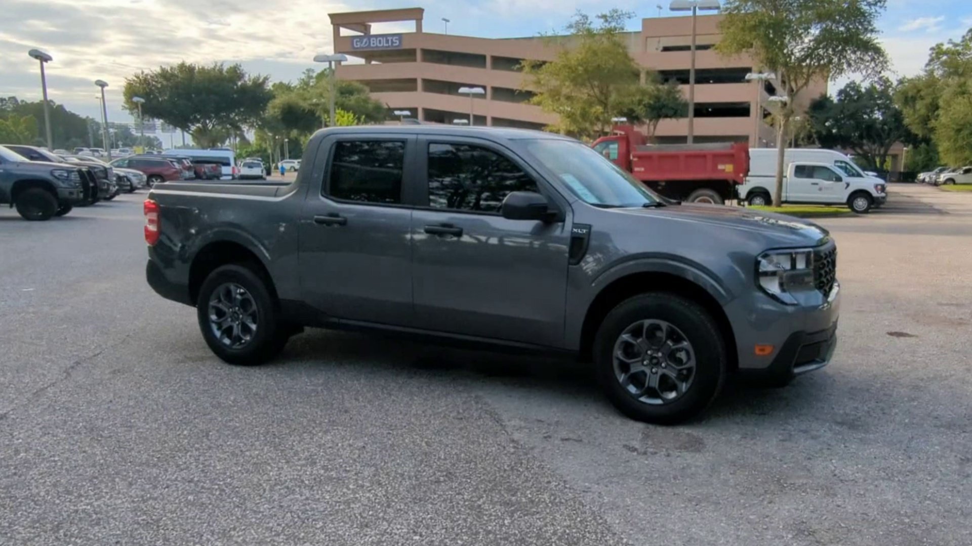 New 2026 Carbonized Gray Metallic Ford XLT image 32