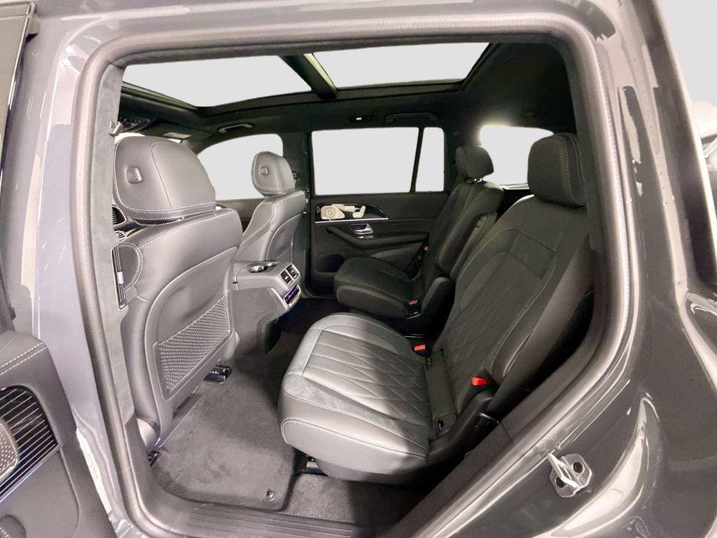 New 2026 MANUFAKTUR Silicon Grey Mercedes-Benz GLS 63 AMG® image 23