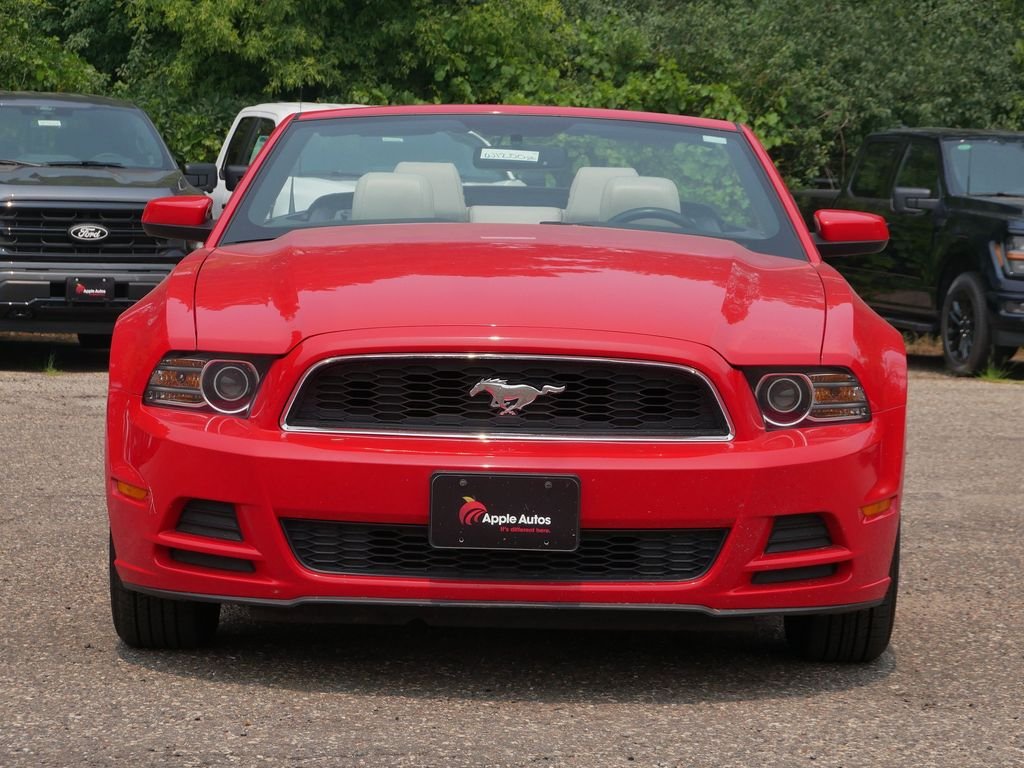 Used 2014 Red Ford V6 Premium image 8