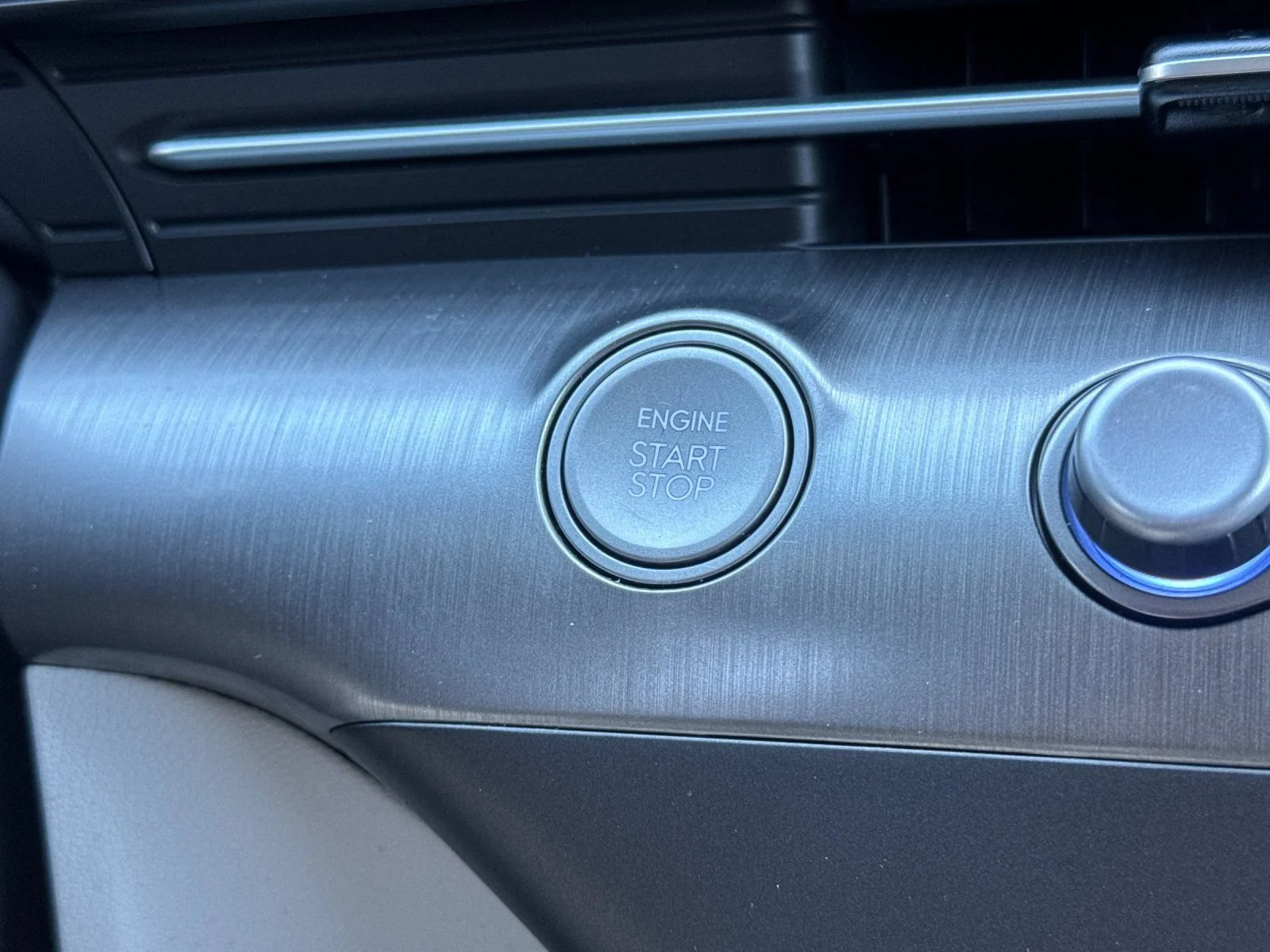 2025 Hyundai Kona SEL - Photo 25
