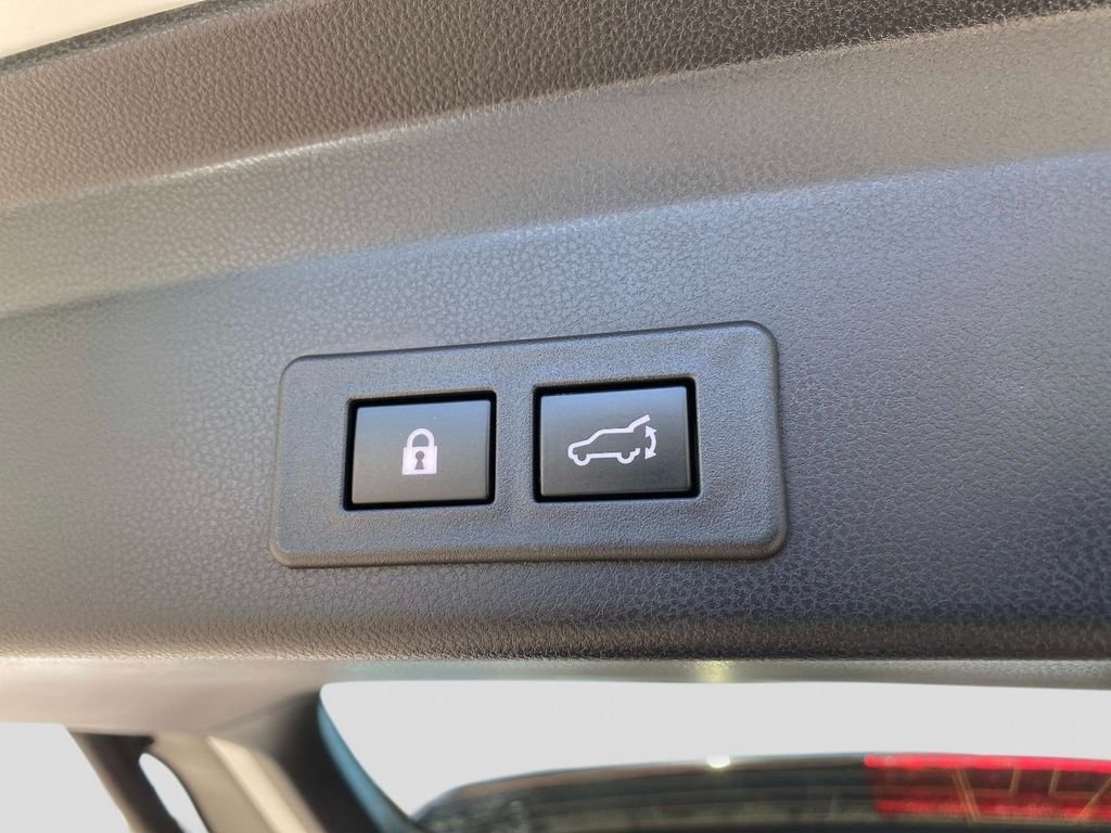 Used 2023 White Subaru Onyx Edition image 8