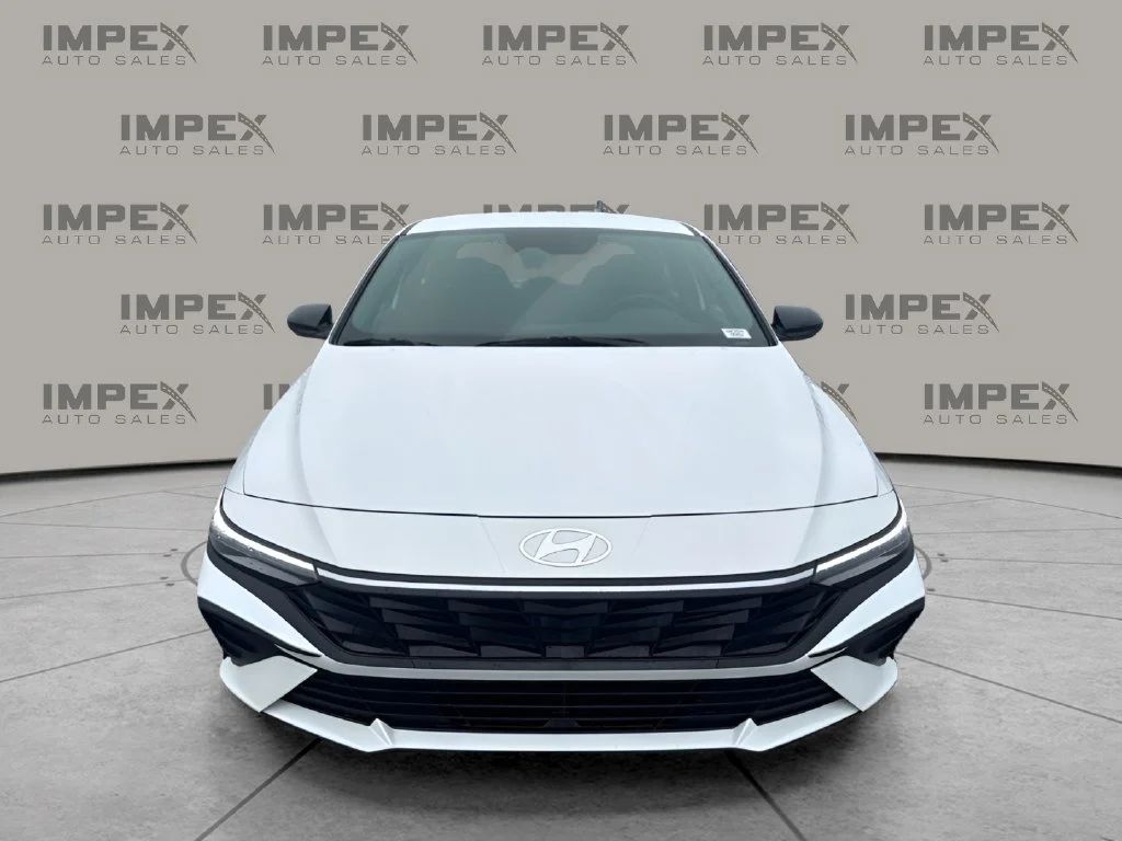 Used 2026 White Hyundai SEL Sport image 8