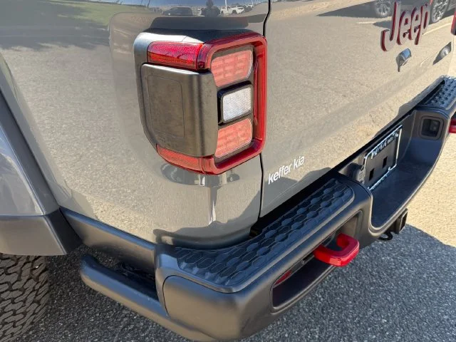 Used 2020 Sting-Gray Clearcoat Jeep Rubicon image 13