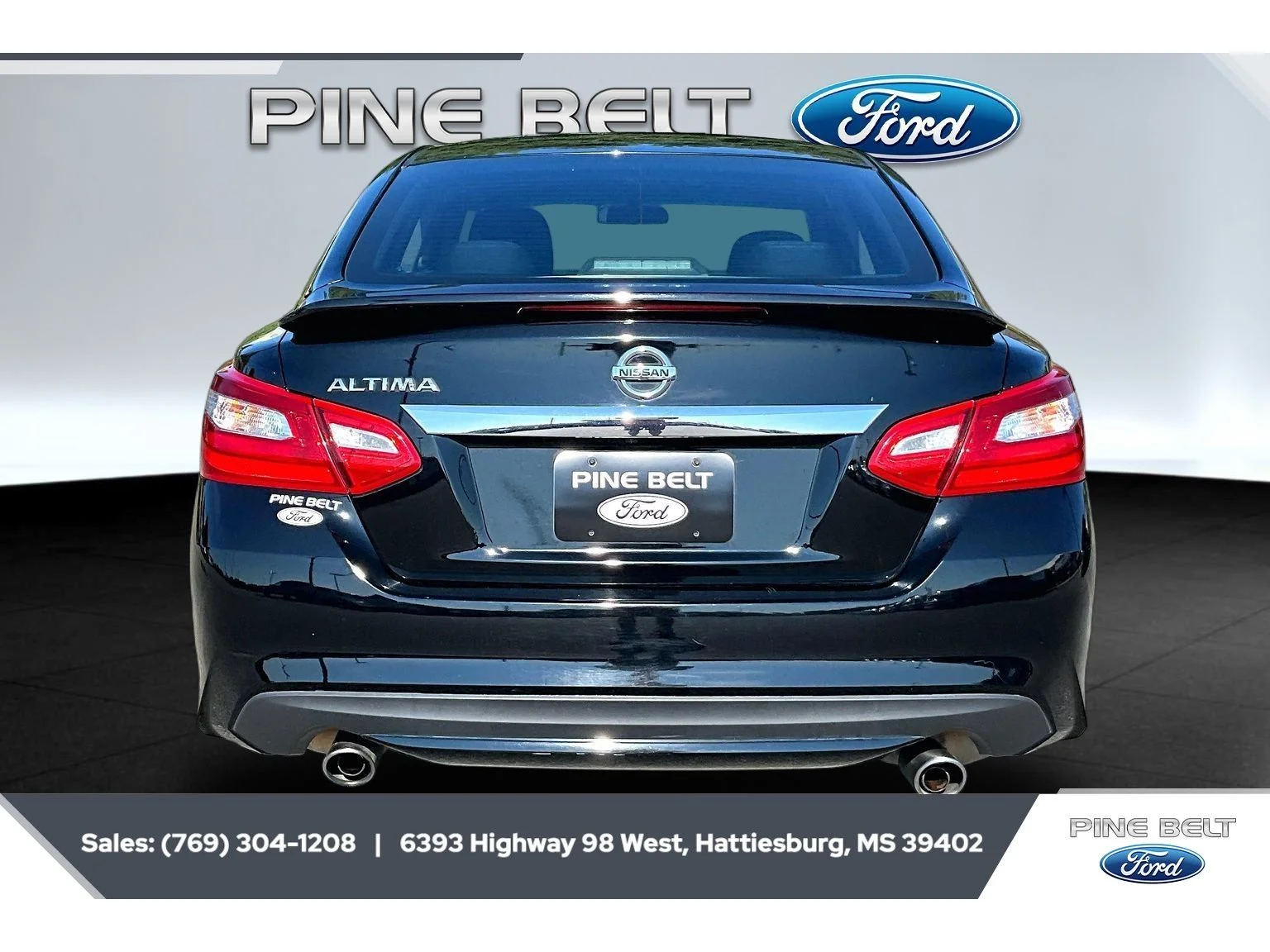 Used 2017 Super Black Nissan 2.5 S image 4