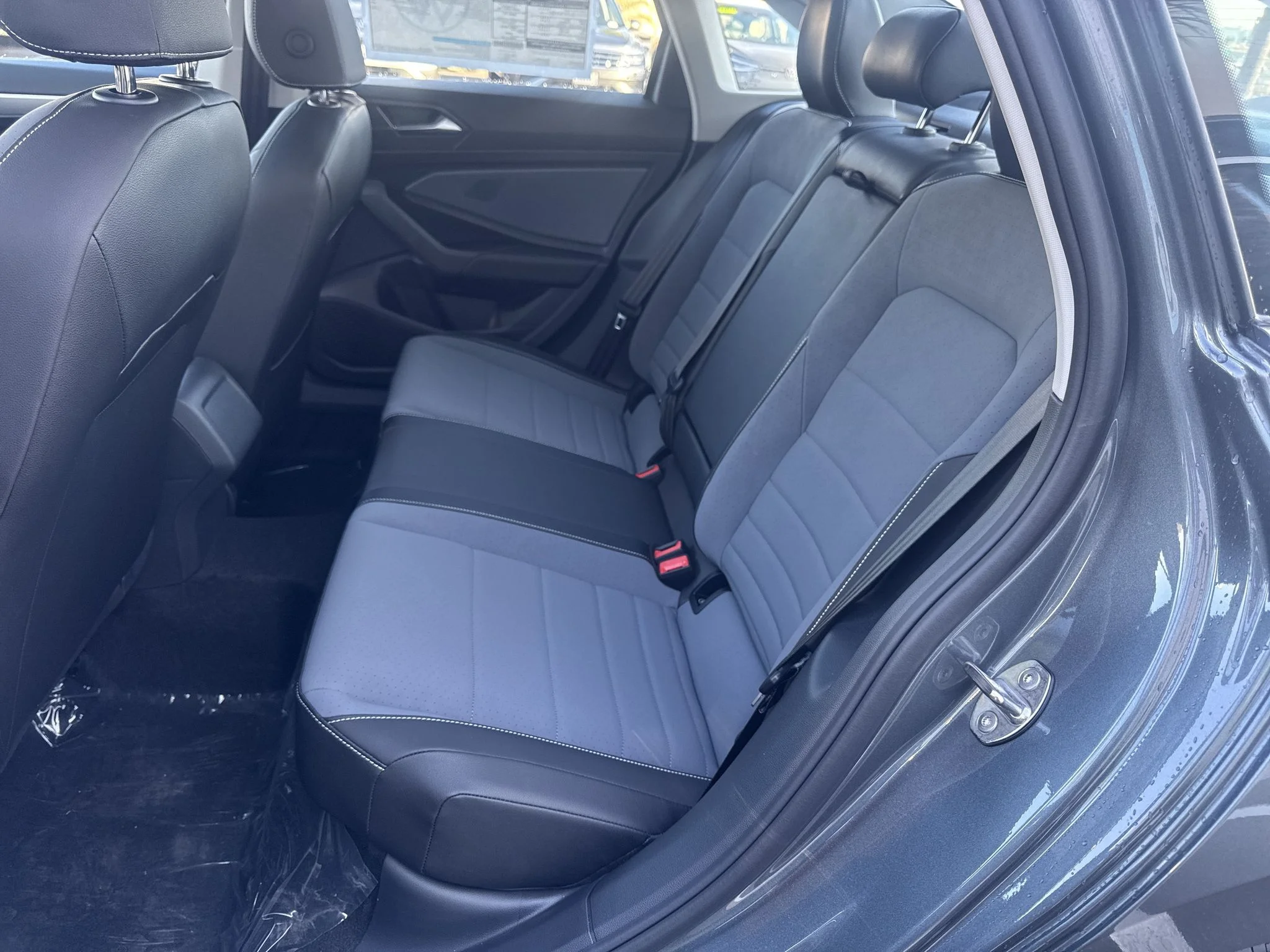 New 2026 Platinum Gray Metallic Volkswagen SE image 32