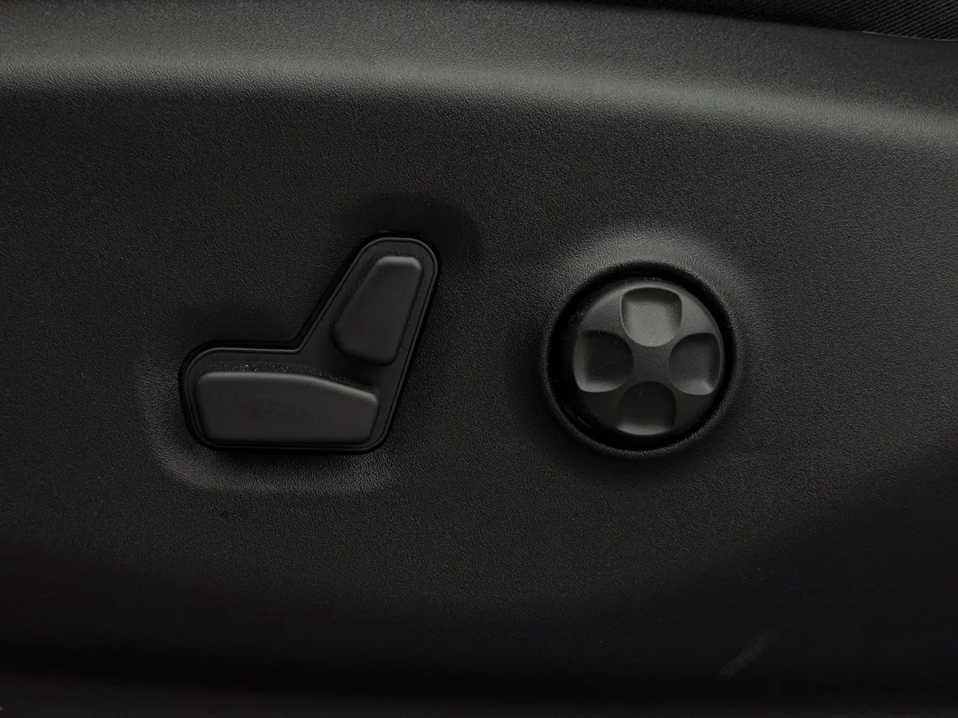 New 2026 Black Chrysler Select - - AWD - Full Sunroof - S Appearance - 360 Camera - Remote Start & More! image 14