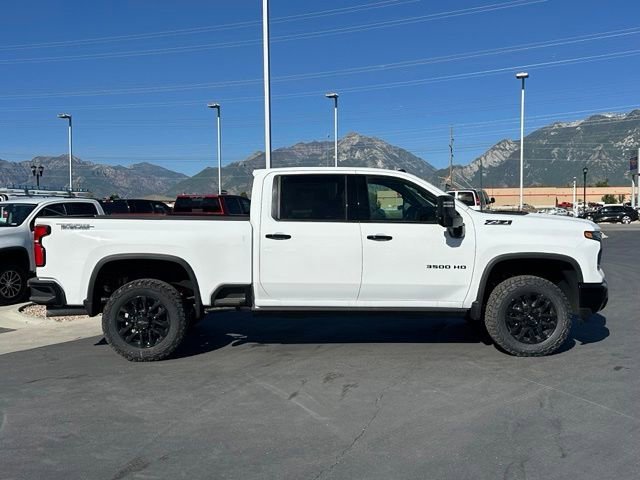 2026 Chevrolet Silverado 3500 HD LTZ - Photo 8