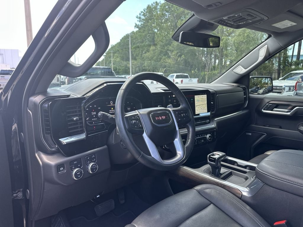 2025 GMC Sierra 1500 SLT - Photo 10
