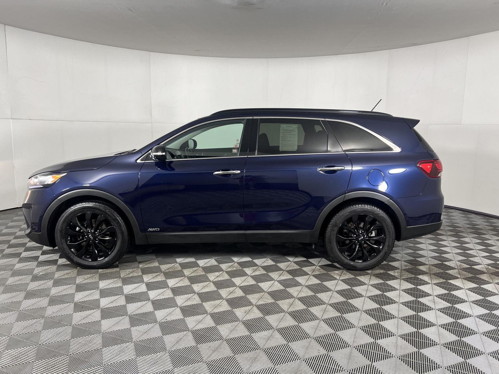 Used 2019 Imperial Blue Kia S V6 image 36