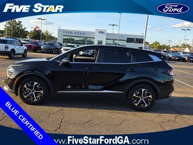 Used 2025 Black Kia EX image 4