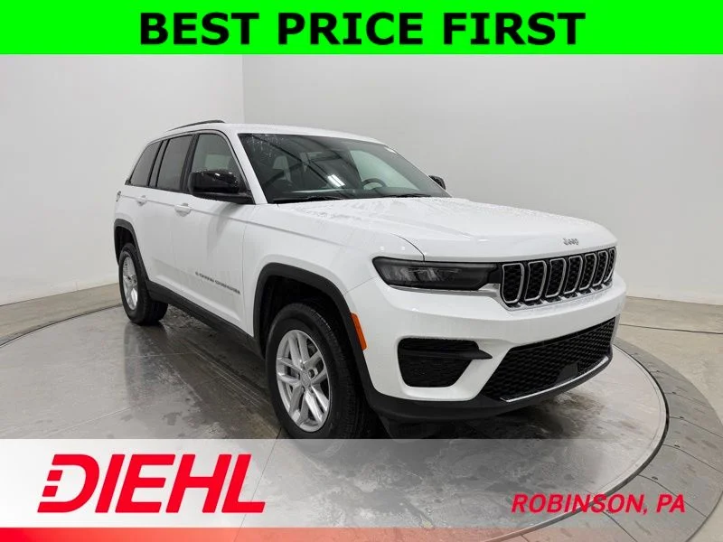 New 2026 Bright White Clear-Coat Exterior Paint Jeep Laredo image 1