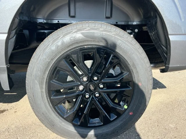 New 2026 Carbonized Gray Metallic Ford XLT image 27