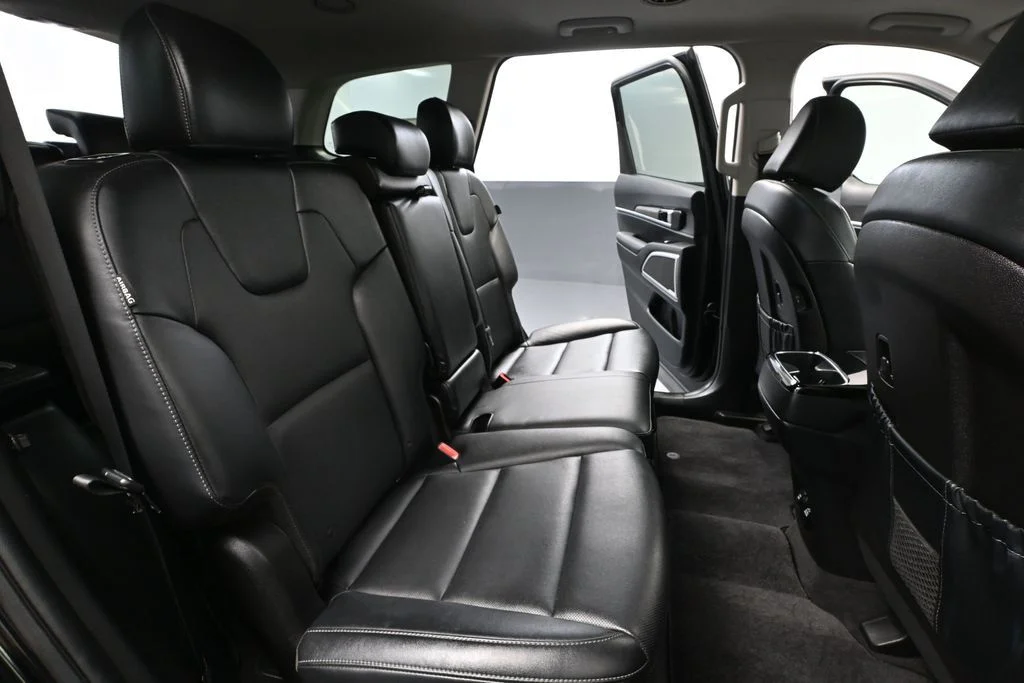 Used 2023 Black Kia EX X-Line image 47