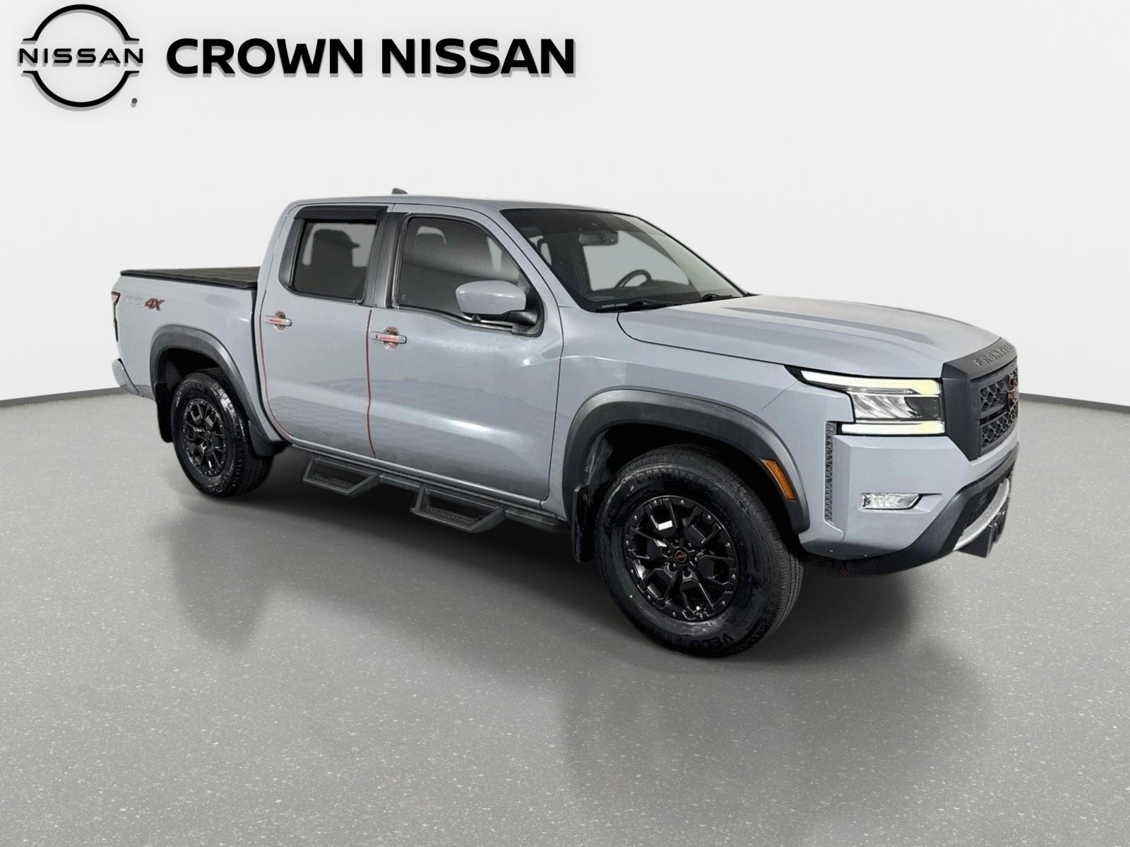 Used 2022 Boulder Grey Pearl Nissan PRO-4X image 3