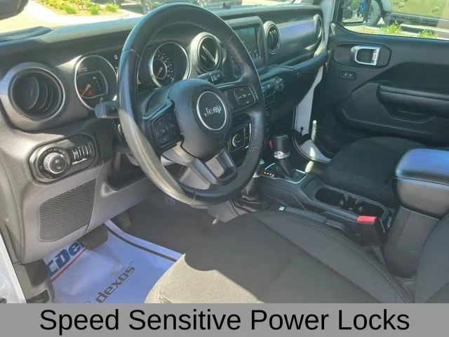 Used 2021 White Jeep Willys image 17
