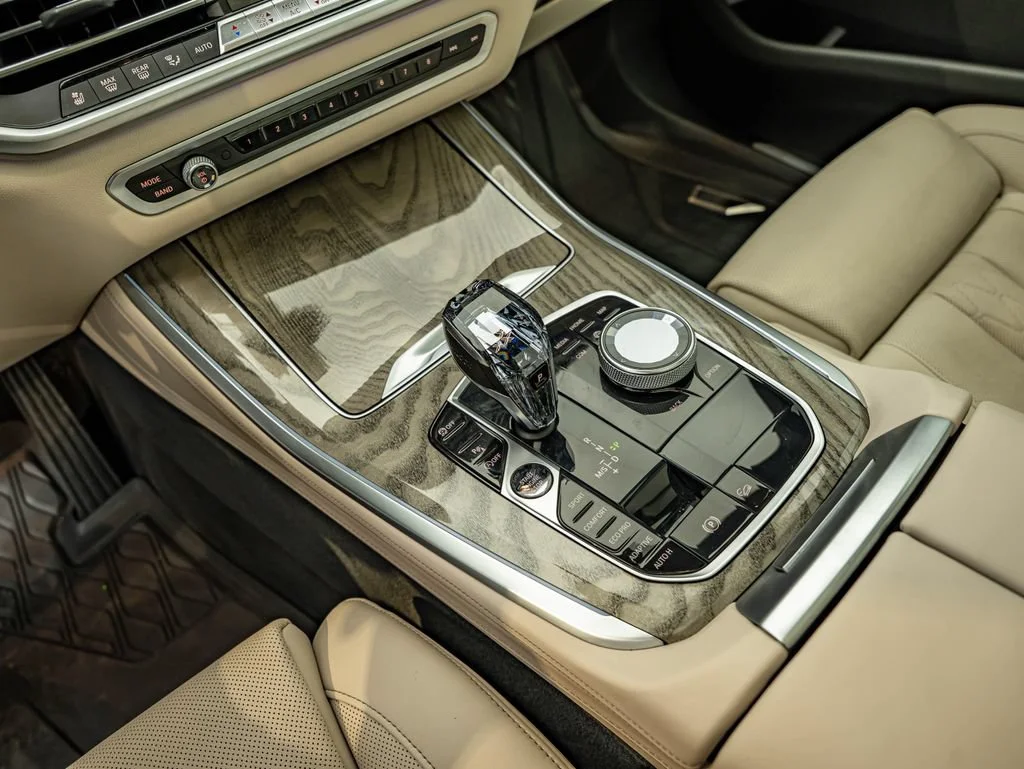 Used 2019 Arctic Gray Metallic BMW xDrive40i image 28