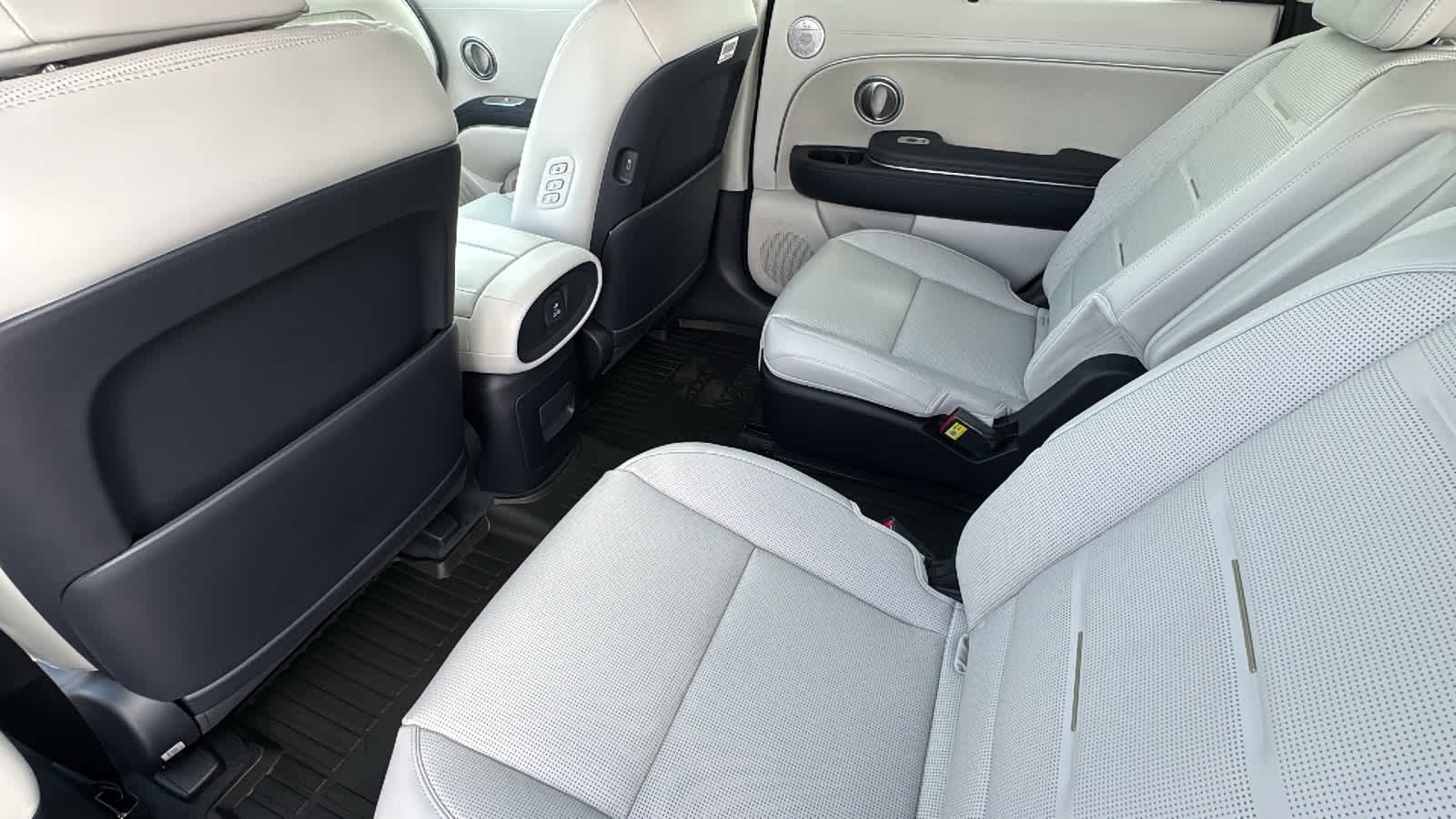New 2026 Ecotronic Gray Pearl Hyundai Calligraphy AWD image 24