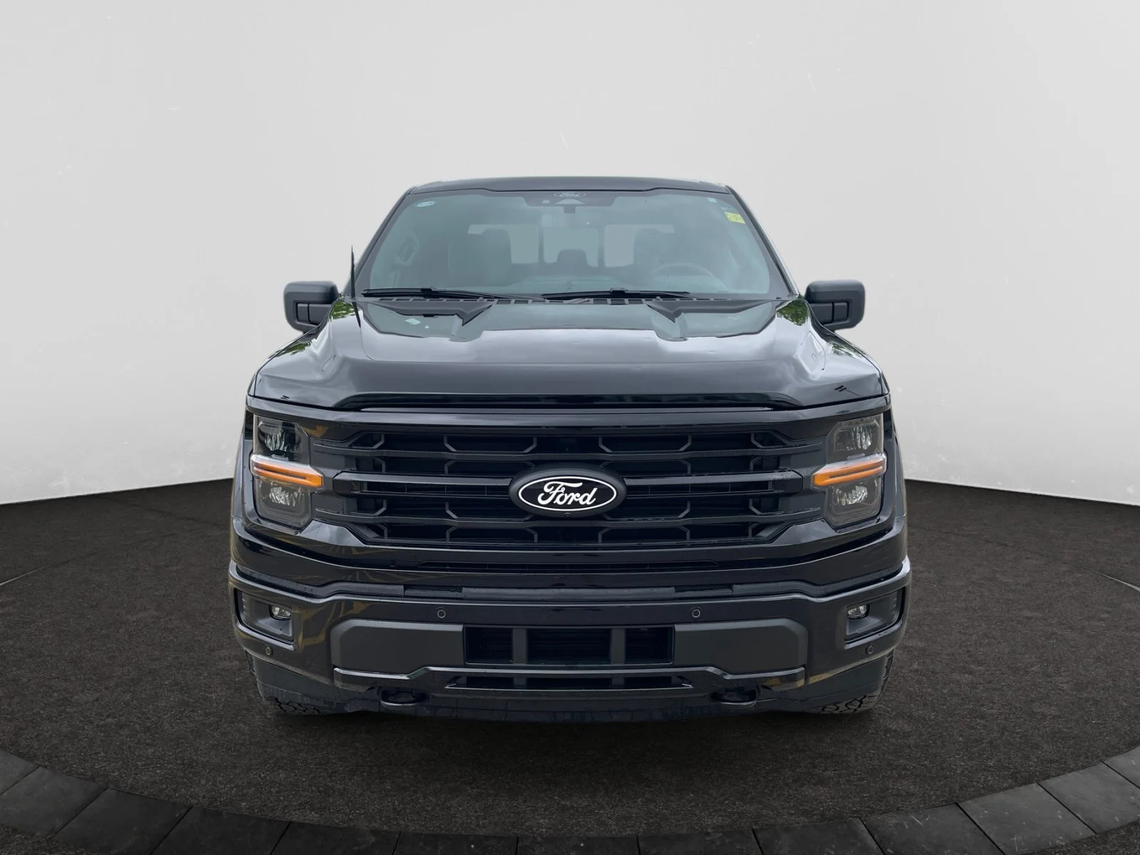 New 2026 Agate Black Metallic Ford XLT image 8