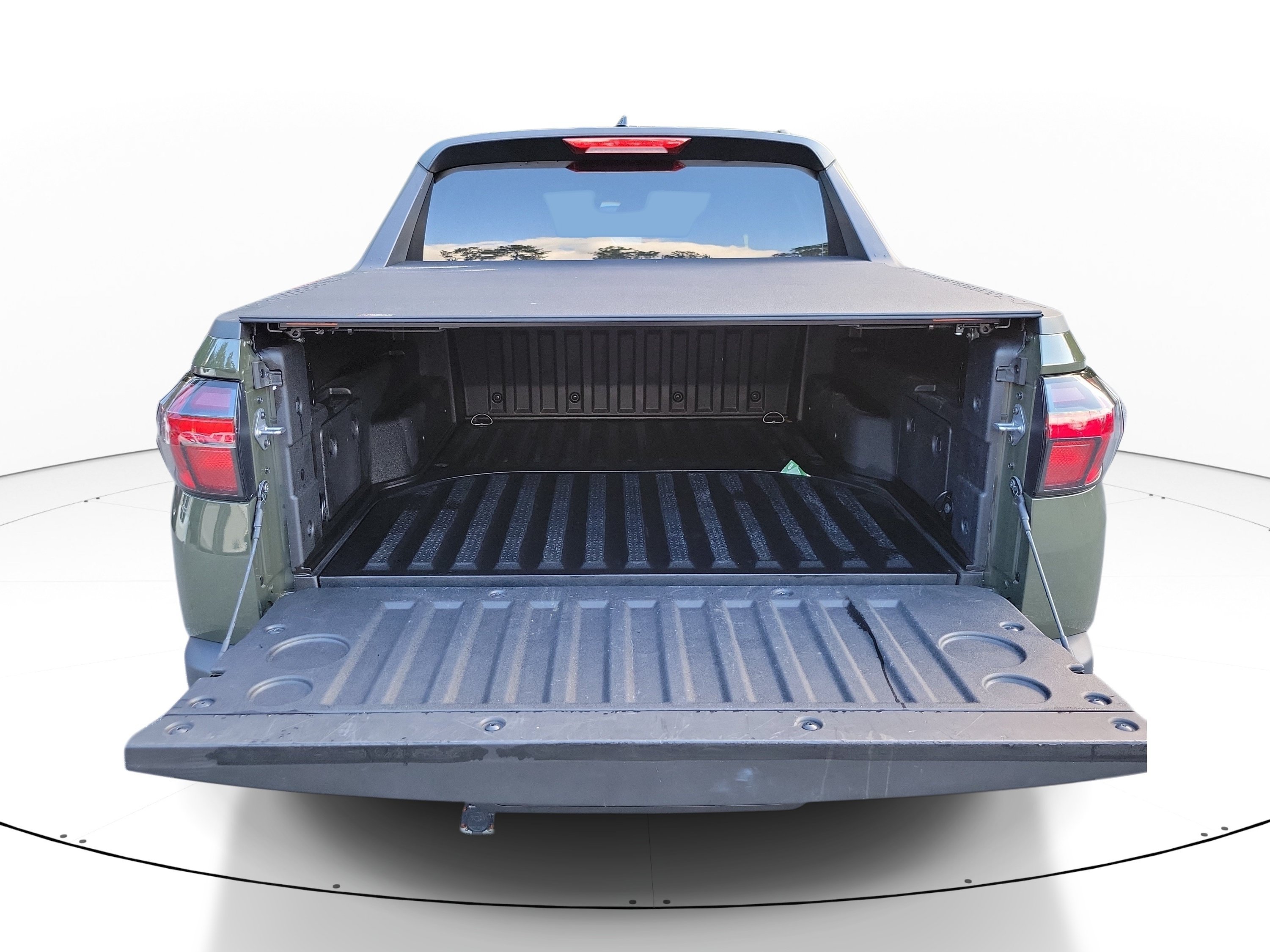Used 2025 Rockwood Green Hyundai SEL image 6