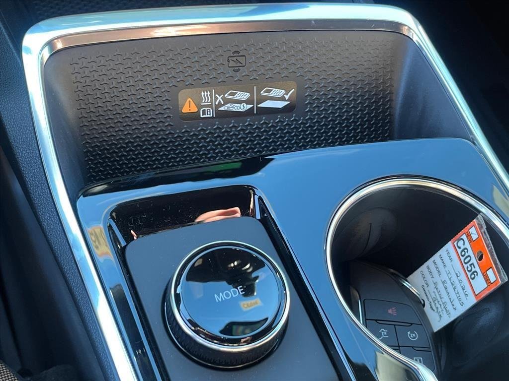 New 2026 Mosaic Black Metallic Chevrolet ACTIV image 13