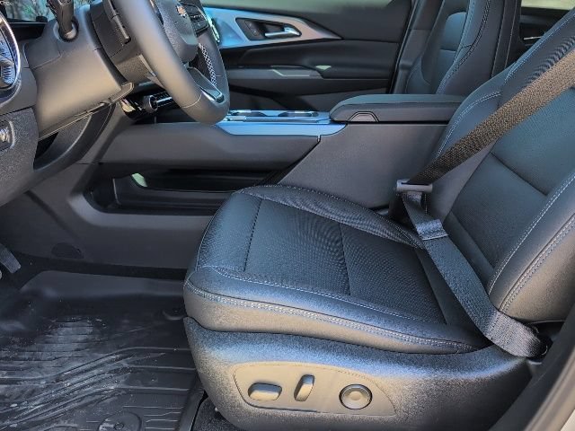 2026 Chevrolet Equinox EV 2LT - Photo 12