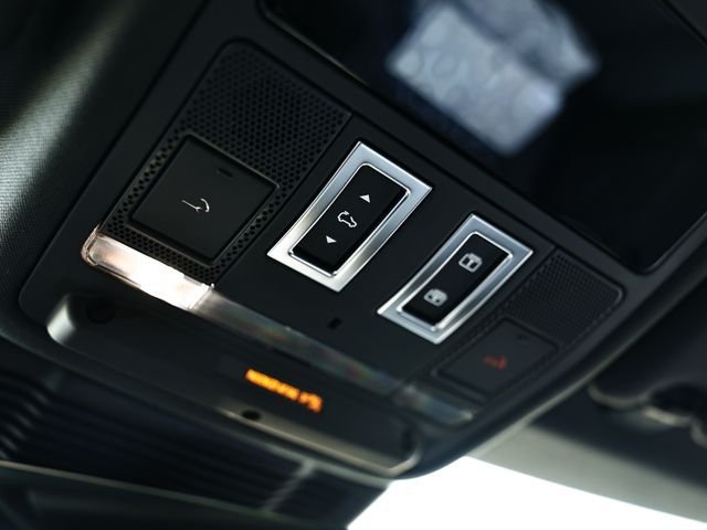 New 2026 Fuji White LAND ROVER S image 47