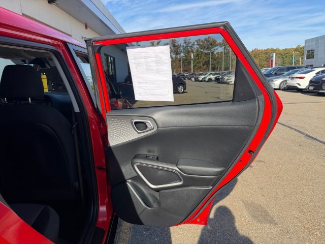Used 2022 Red Kia LX image 32