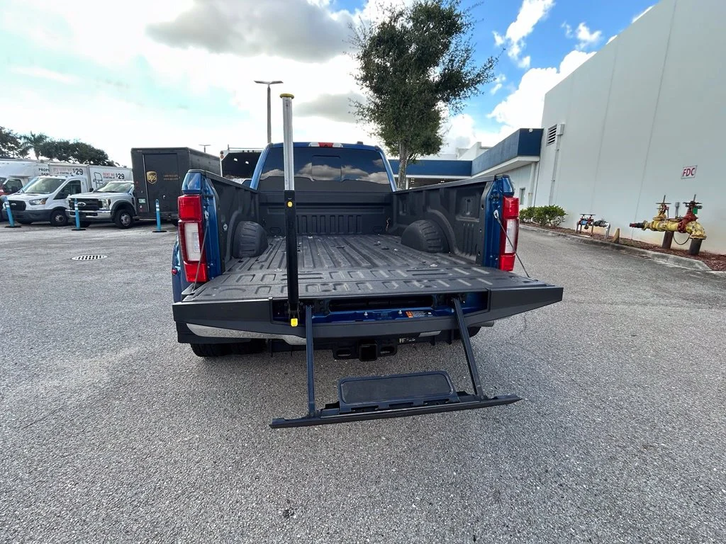 Used 2022 Blue Metallic Ford King Ranch image 36