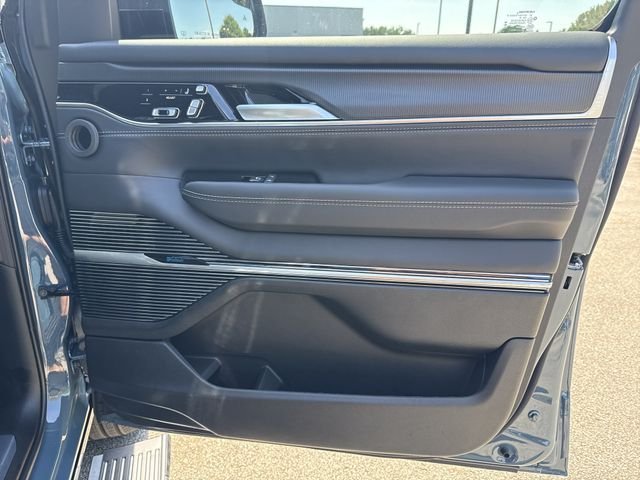 New 2026 Blue Jeep Summit Obsidian image 14